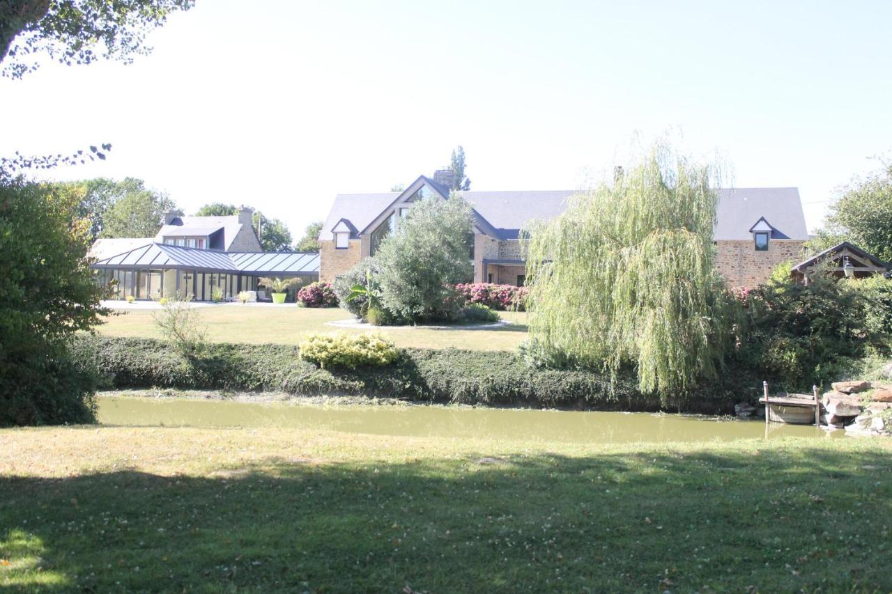 Domaine du Jardin  Chambres d'hôtes Saint-Jean-de-la-Haize Extérieur photo