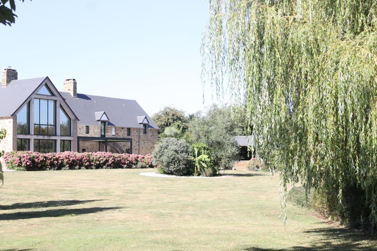 Domaine du Jardin  Chambres d'hôtes Saint-Jean-de-la-Haize Extérieur photo